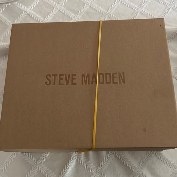 Steve Madden brand new sneakers ! - Picture 1 of 6